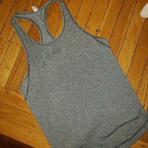 lululemon athletica Tops - Lululemon Gray Long Distance Tank, Size 6 lululemon athletica Tops - Lululemon Gray Long Distance Tank, Size 6